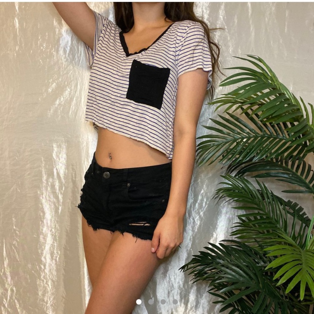 Stripped Cropped Tee 🤩🤩